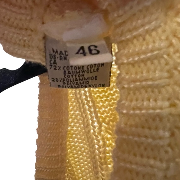 United Colors Of Benetton Butter Yellow Cable KnitSleeveless Sweater Medium‎ - Picture 4 of 5
